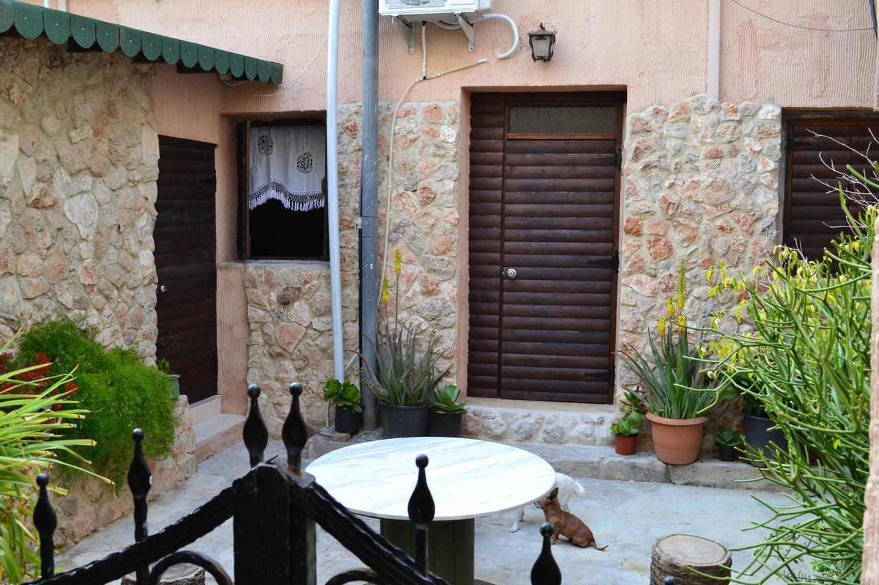 Mystery Garden Guest House Famagusta  Zewnętrze zdjęcie
